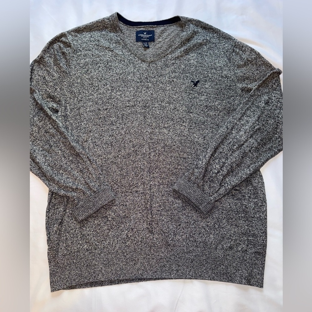 American Eagle Outfitters Men’s V-Neck Gray Sweater Size XL
